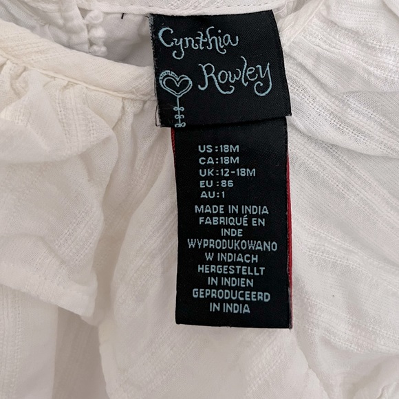 Flowy White Top / Button up back - Picture 3 of 3